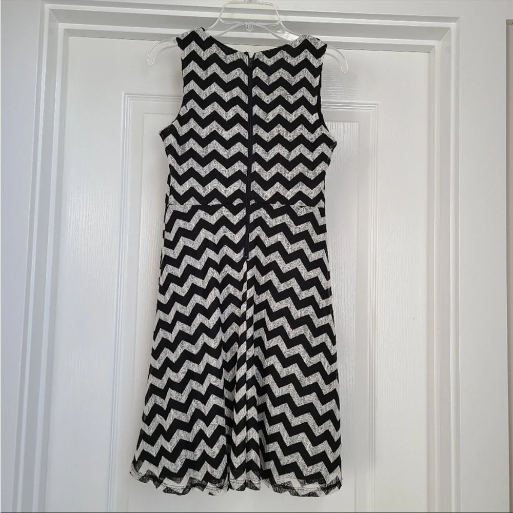 Zigzag stripe dress.